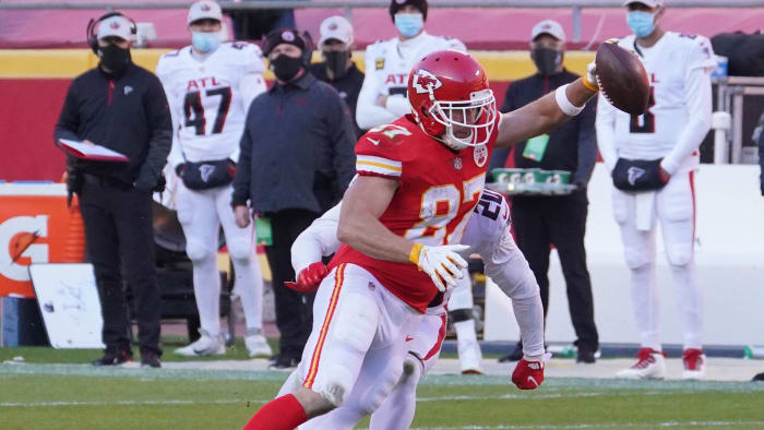 travis-kelce-kansas-city-chiefs